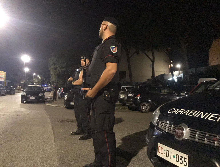 TRASTEVERE - Le fasi dell'operazione dei Carabinieri (3) (1)770