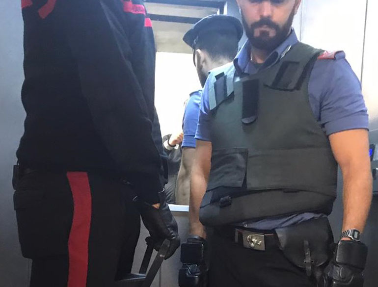 TRASTEVERE - Le fasi dell'operazione dei Carabinieri (4) (1)770