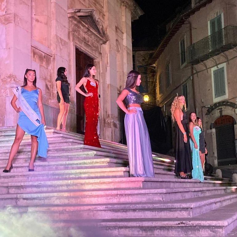 Segni-sfilata-moda-cattedrale-3