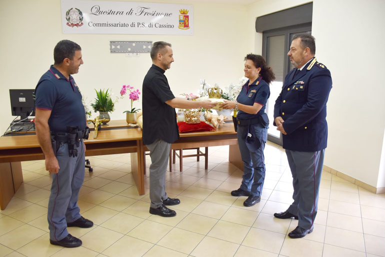 Polizia-Cassino-oggetti-sacri-restituiti-02