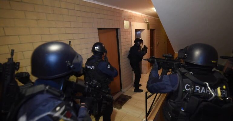 Monterotondo - Esecuzione ordinanza DDA (4)