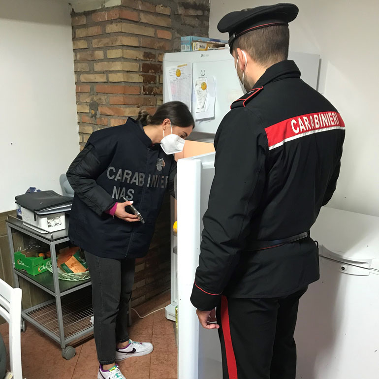 MONTEROTONDO + NAS - Controlli straordinari dei Carabinieri (3)-q