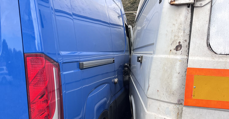 Colleferro-incidente-Via_Latina-due-furgoni-05