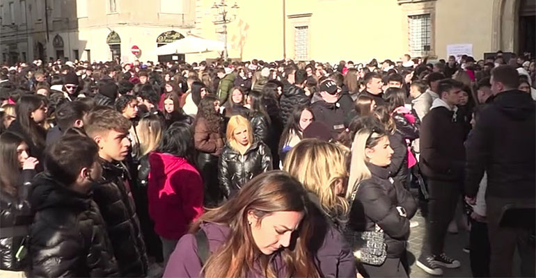 Alatri-Thomas_Bricca-striscioni-04