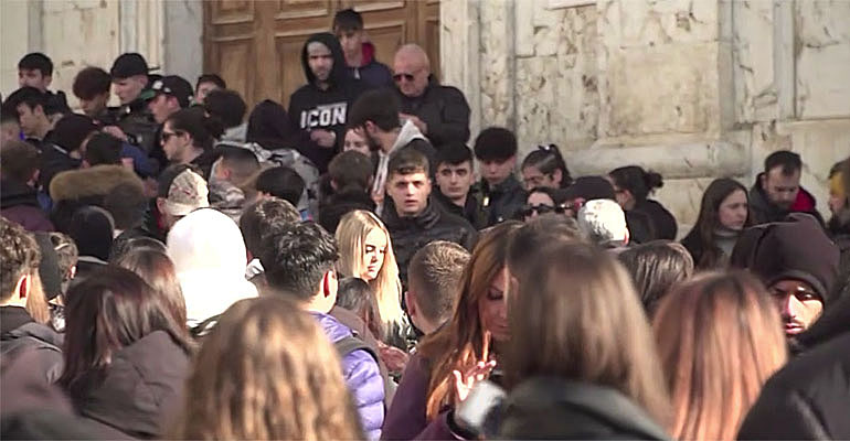 Alatri-Thomas_Bricca-striscioni-05