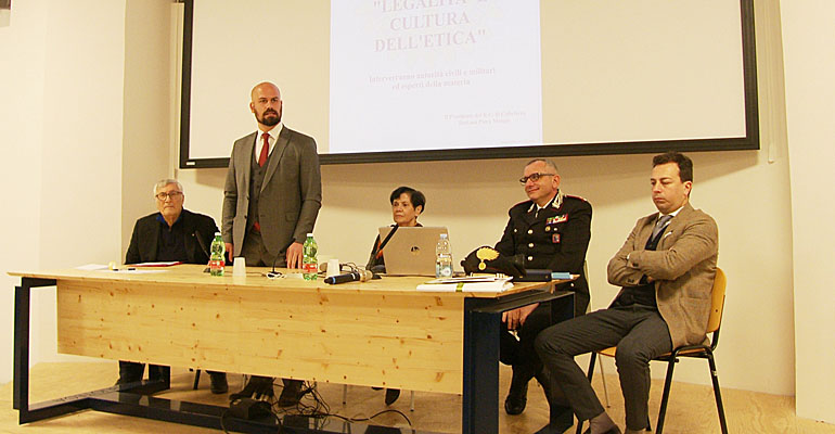 SAMSUNG DIGITAL CAMERA