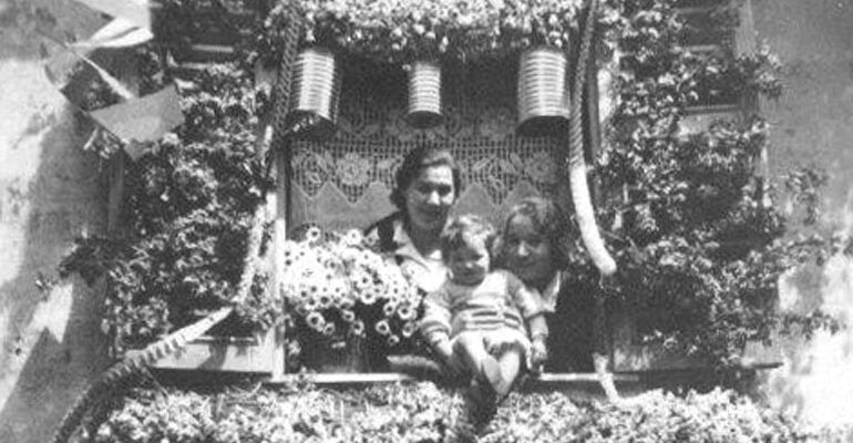 Addobbo finestra Corso Umberto I-2