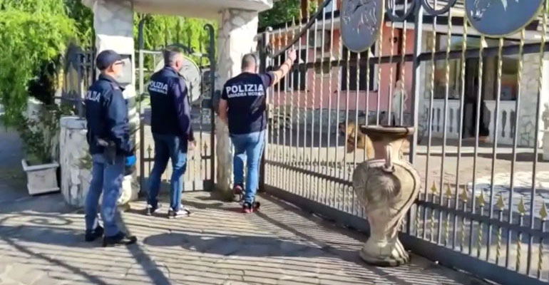 Frosinone-Polizia_di_Stato-usura-arresti-6