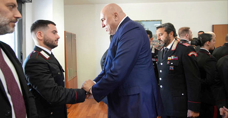 Roma-Ministro_Crosetto-visita-Stazioni_CC-Tor_Bella_Monaca-e-Tor_Vergata-1