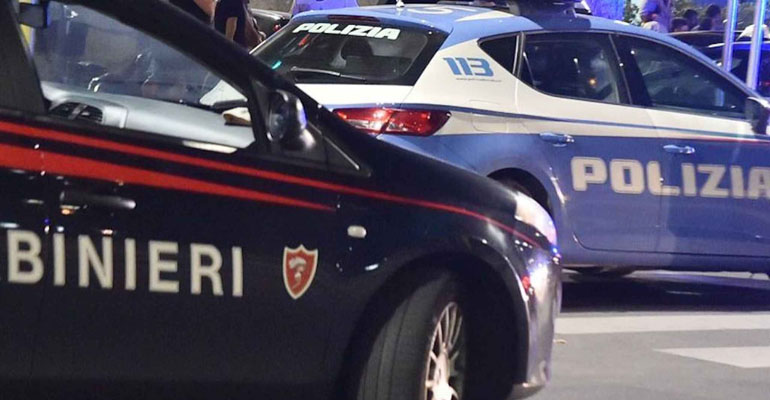 ANZIO - I Carabinieri durante i controlli (0)-f