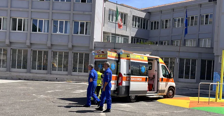 Colleferro-eliambulanza--scuola-media-leonardo-da-vinci-2