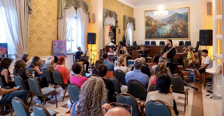 Sora-Provincia_Creativa-Violante_Placido-2