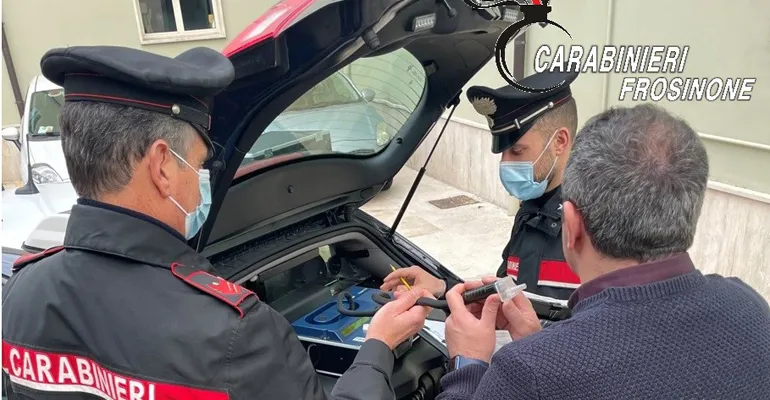 Carabinieri-Controlli-patente-Fr