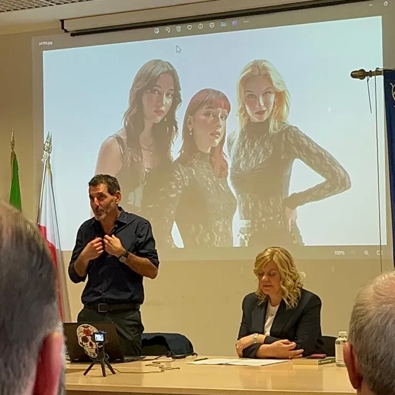 Demons-Zanca_Di_Rosa-q-01