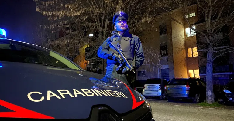 Carabinieri-Casal_Bruciato-01-f