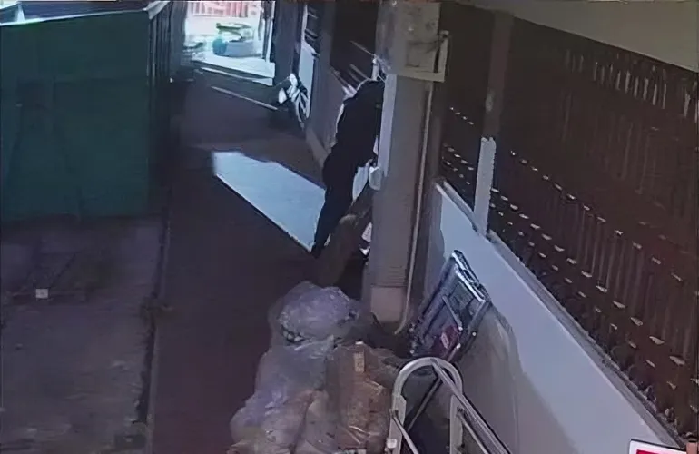 01-Frosinone-Incendio-Pianeta_Outlet-1