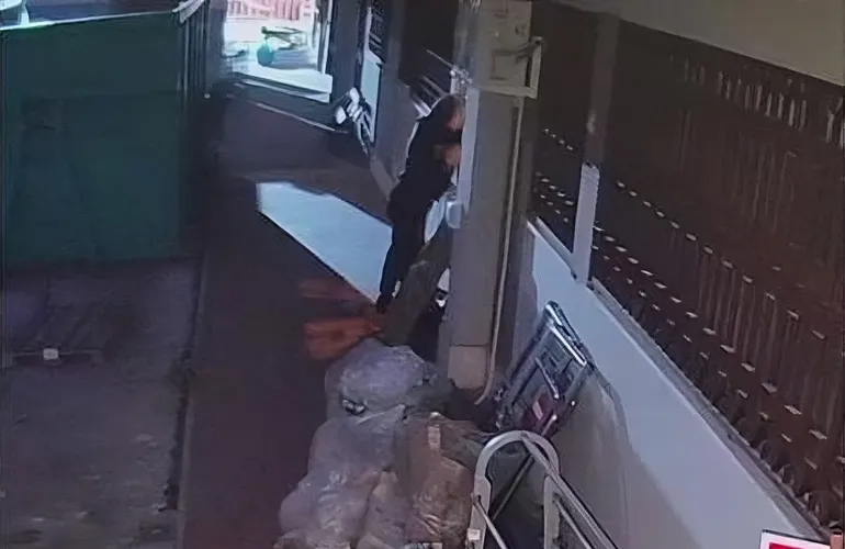 02-Frosinone-Incendio-Pianeta_Outlet-2