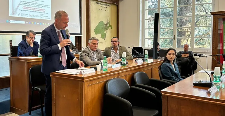 Collefderro-Citta-900-urbanistica-4