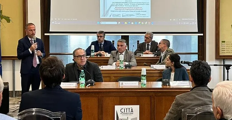 Collefderro-Citta-900-urbanistica-5