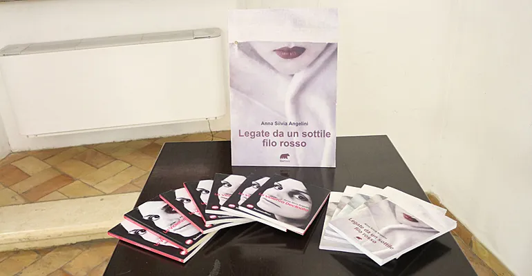 Valmontone-Legate_da_un_sottile_filo_rosso-1