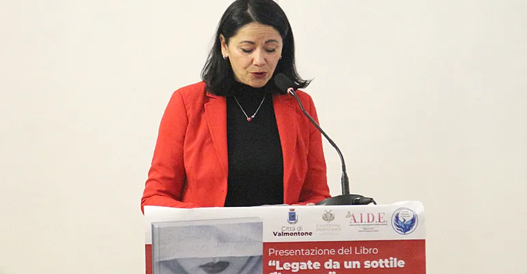 Valmontone-Legate_da_un_sottile_filo_rosso-12