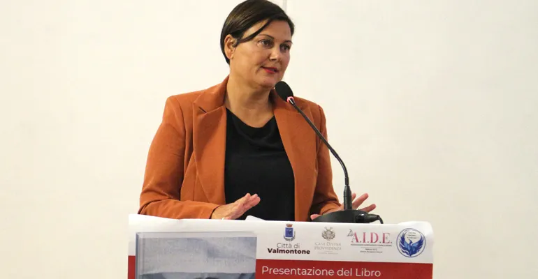 Valmontone-Legate_da_un_sottile_filo_rosso-17