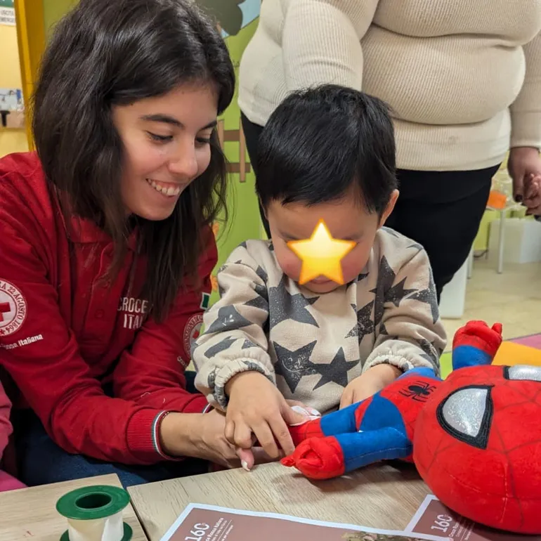 Colleferro-Cri-Ambulanza_pupazzi-q1