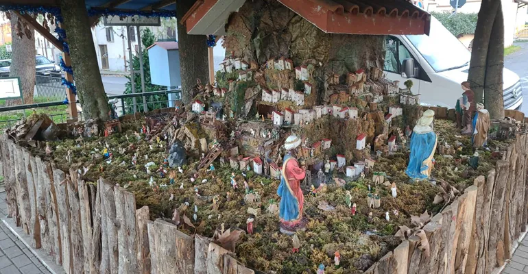 Colleferro-Slitta_Babbo_Natale-Presepe-Colle_SantAntonino-f-3
