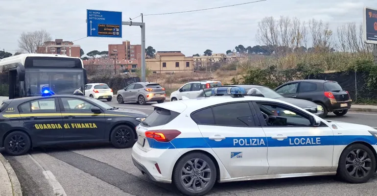 Guidonia-Sgombero insediamento abusivo Albuccione-8