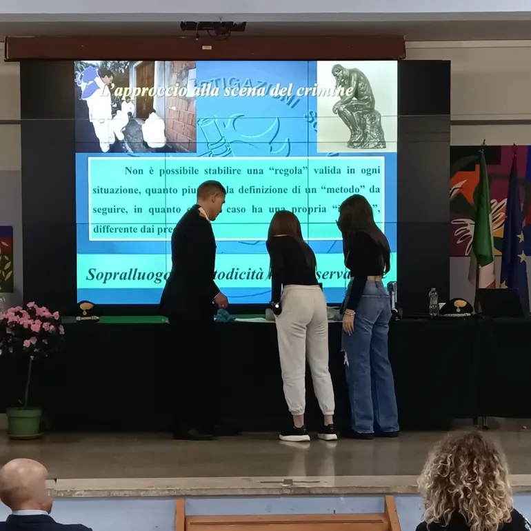 COLLEFERRO – Carabinieri incontrano gli studenti (11)