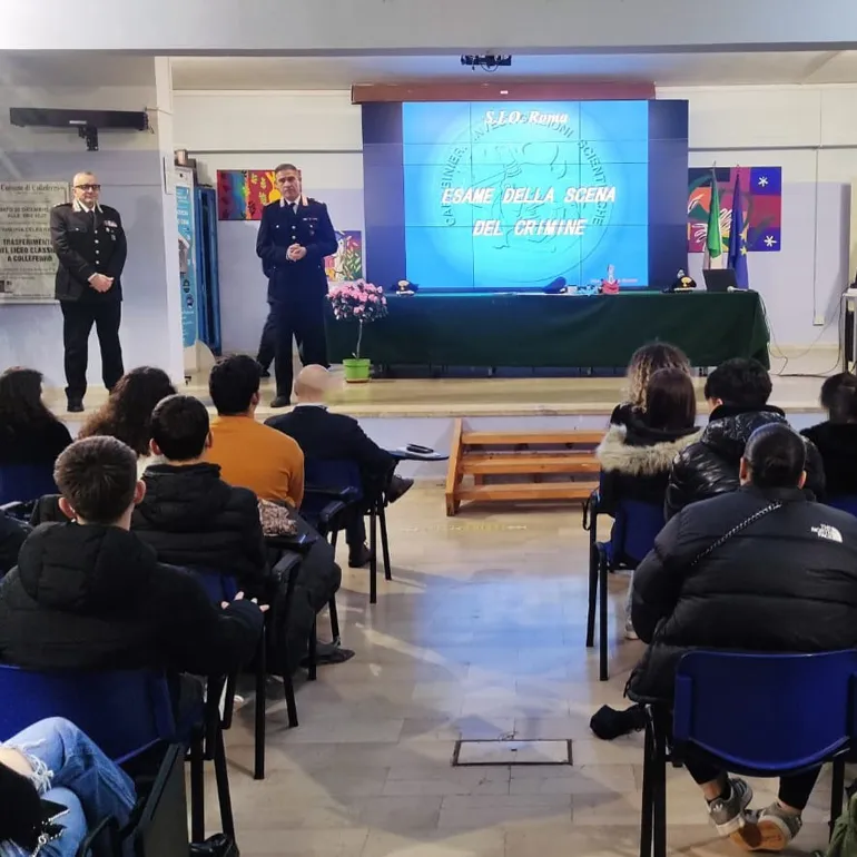 COLLEFERRO – Carabinieri incontrano gli studenti (3)