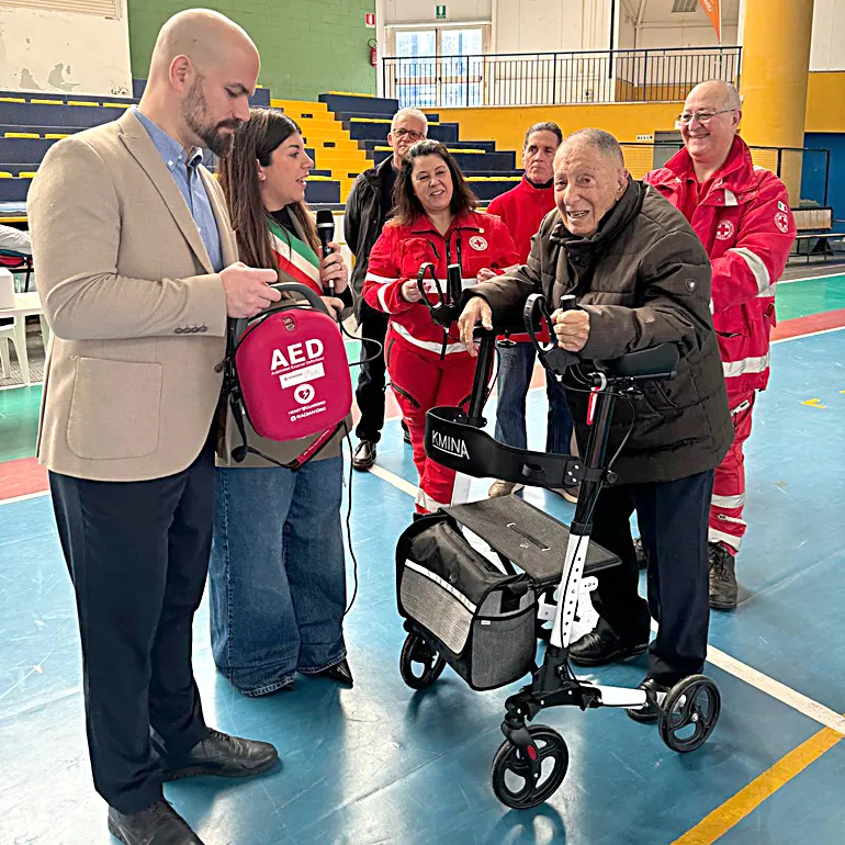 Donazione-defibrillatore-Giuseppe-Cristiano-1