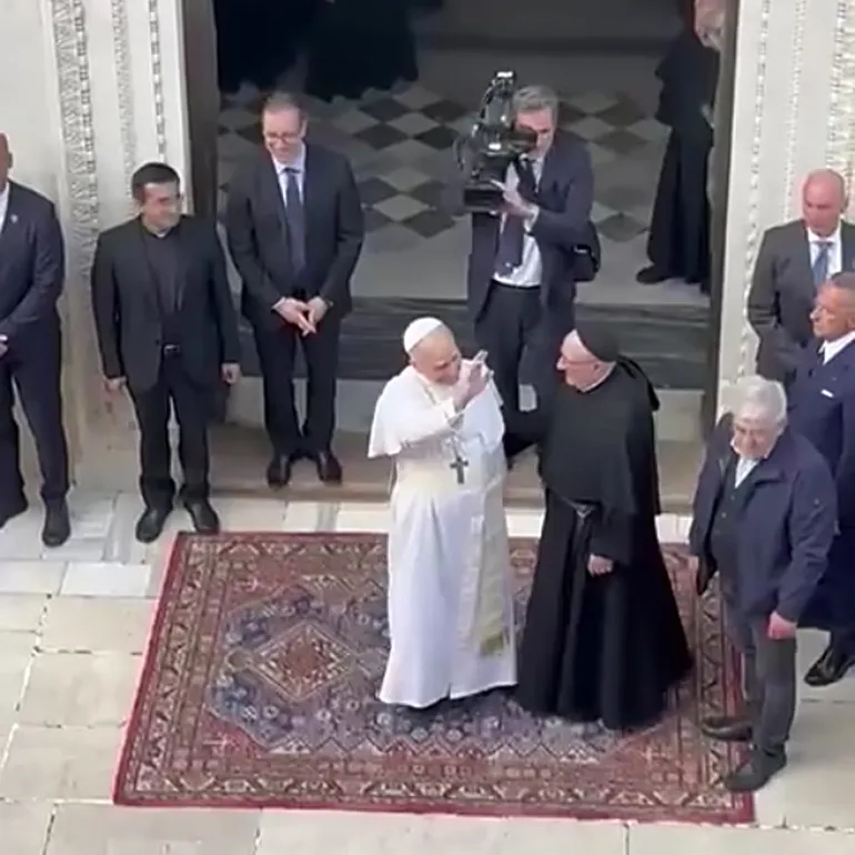 Genazzano-Prima_uscita_Papa_LeoneXIV-MadBuonConsiglio-q-8