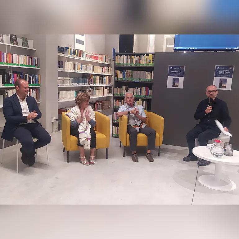 Colleferro-Libro-Silvia_Guidi-Verso_Casa_controvento-q-16