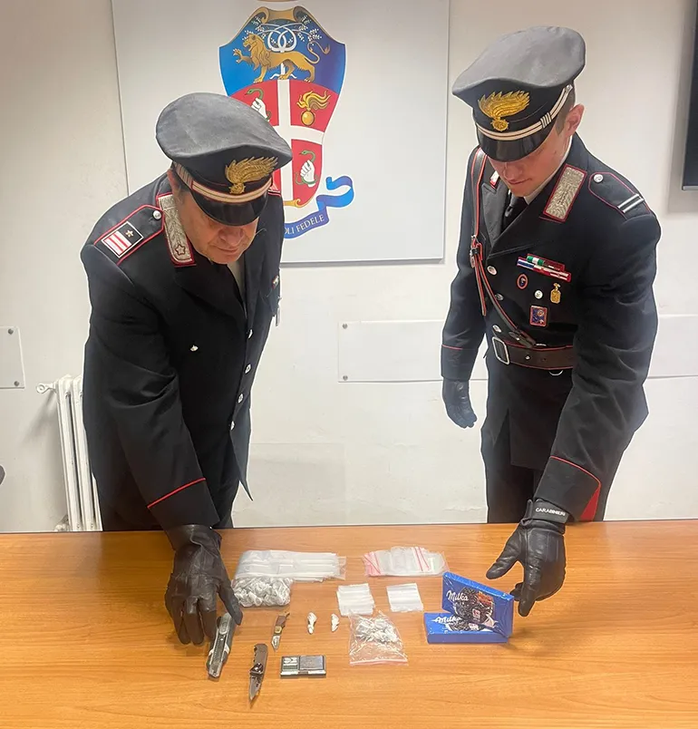 MONTEROTONDO – La droga sequestrata dai Carabinieri di Monterotondo (2)