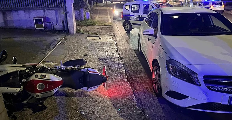 Colleferro-Incidente-auto_moto-Via_F_dell_Oste-20251111-01-f-