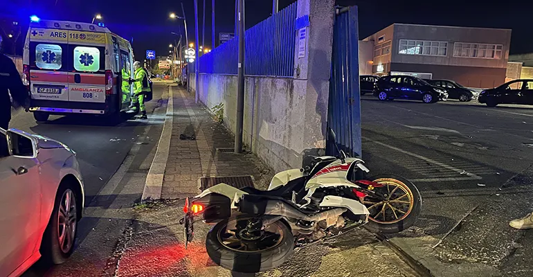 Colleferro-Incidente-auto_moto-Via_F_dell_Oste-20251111-02-f-