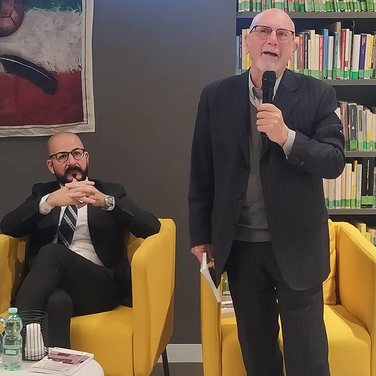 Colleferro-Avis-Petali_di_Poesia-2025-q-13