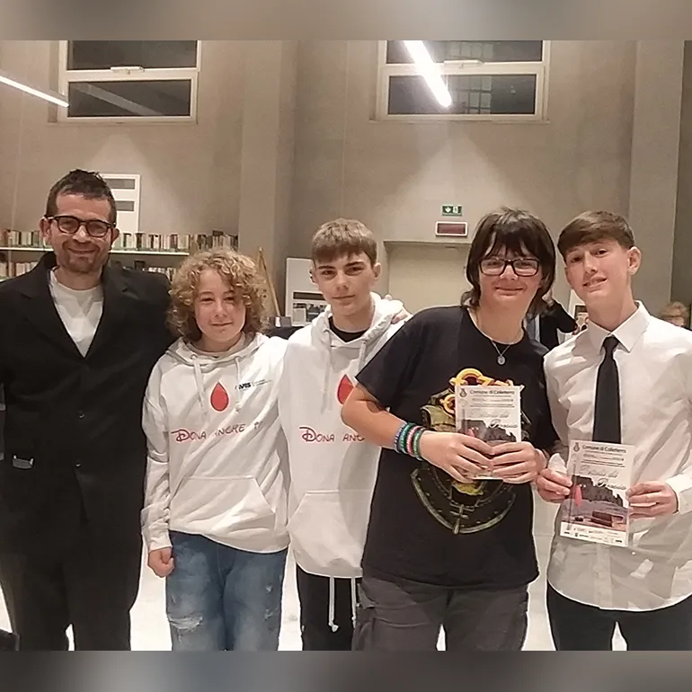 Colleferro-Avis-Petali_di_Poesia-2025-q-17