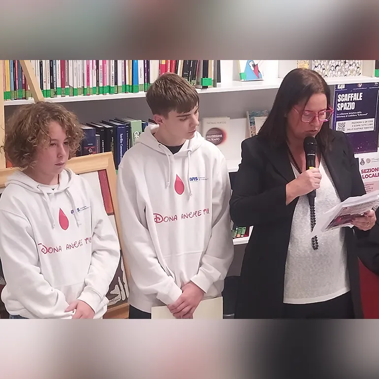 Colleferro-Avis-Petali_di_Poesia-2025-q-18