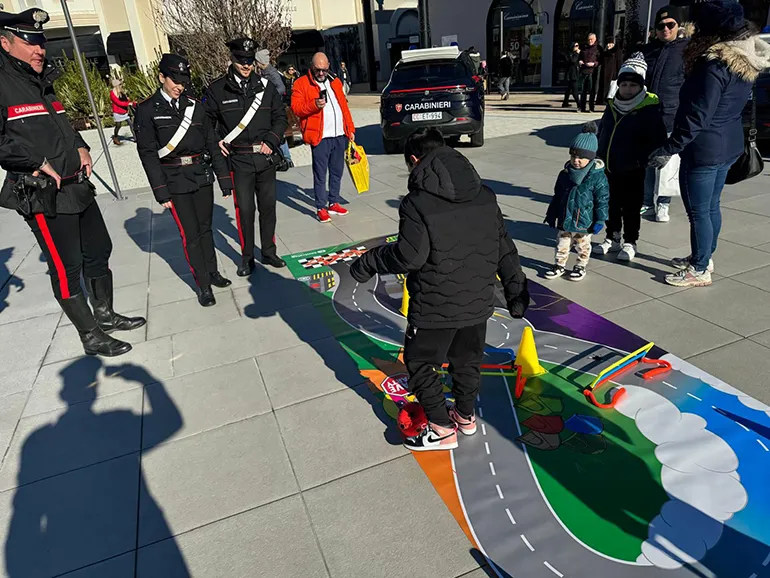 Valmontone_outlet-Fanfara_Carabinieri-5