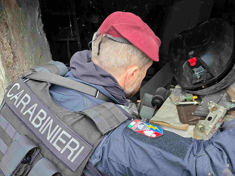 CASILINA – Controlli dei Carabinieri al Quarticciolo con i paracadutisti del Reggimento Tuscania (3)