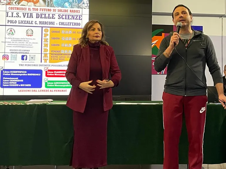 Colleferro-Premiazioni-al-liceo-Marconi-Scuole_Medie-17