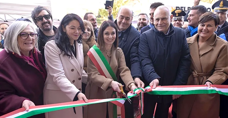 Inaugurazione Taglio Nastro