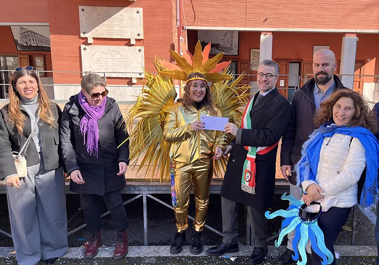 1° Premio (250 euro) - Scuola dell’Infanzia “Dante Alighieri” (IC Alfredo Vinciguerra) al completo (tutte le sezioni) con punteggio più alto alla sezione B (Tema: “La Gentilezza”).