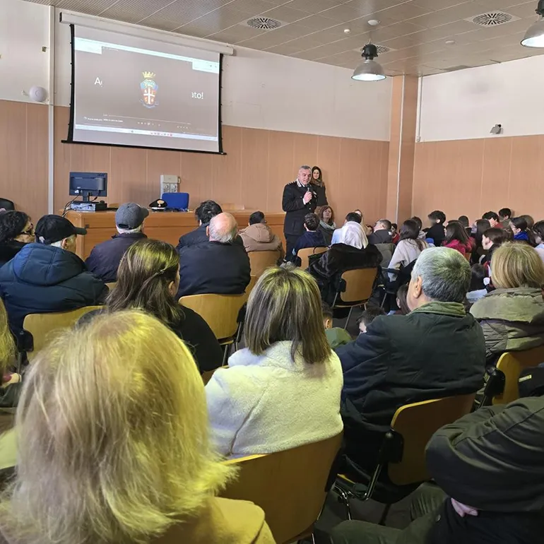 Colleferro-Cultura_legalita-Carabinieri-ICVinciguerra-Presentazione-Guida_alla_citta-q-7