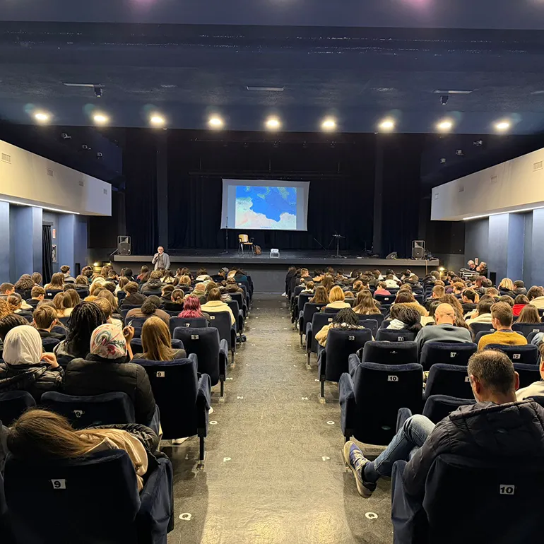 Colleferro-Ponte-Scuola_Media-liceo-Gatti-1