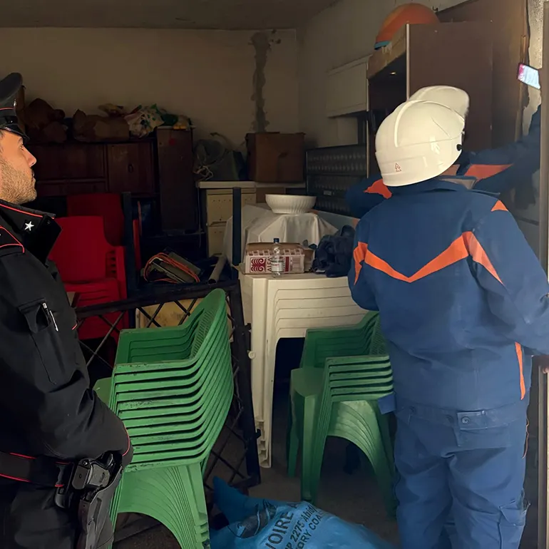 ANZIO – Controlli straordinari del territorio dei Carabinieri con operatori Enel (3)