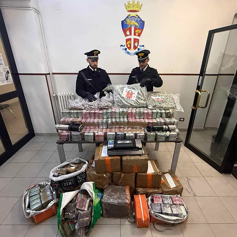 CASSIA – Sequestro di 500 kg di droga eseguito dai Carabinieri (1)