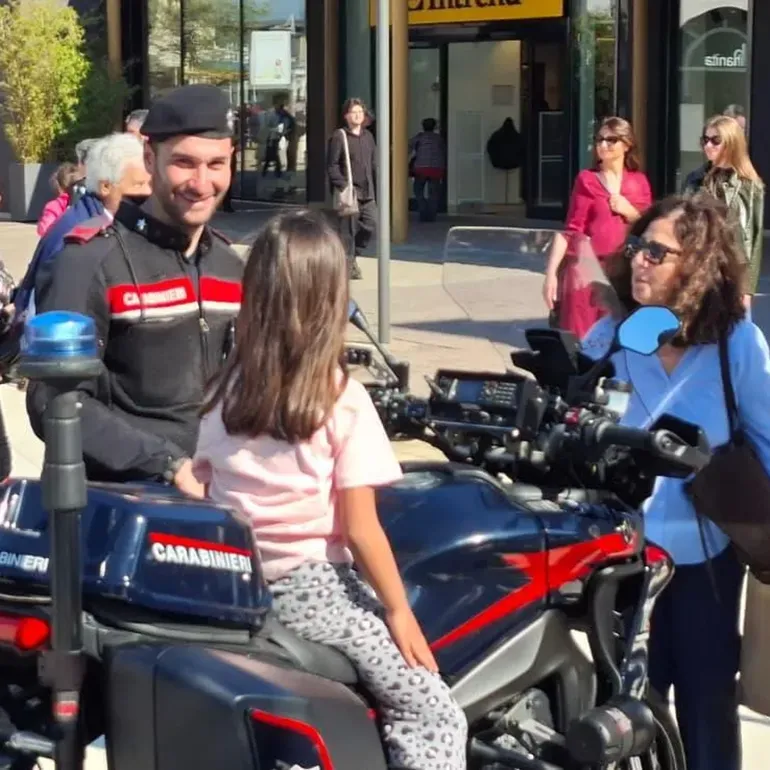 Carabinieri a Valmontone Outlet3